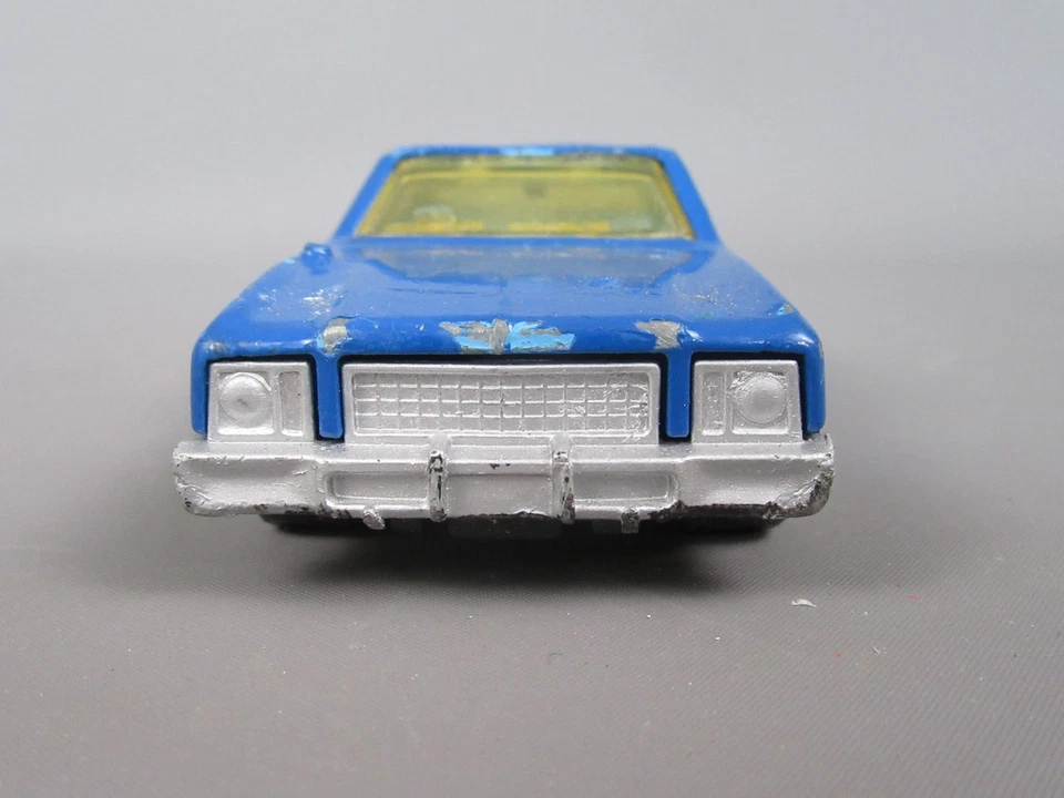 D625 Vintage 1979 Matchbox UK Plymouth Gran Fury Ripinto Blu SuperKings - Immagine 4 di 4