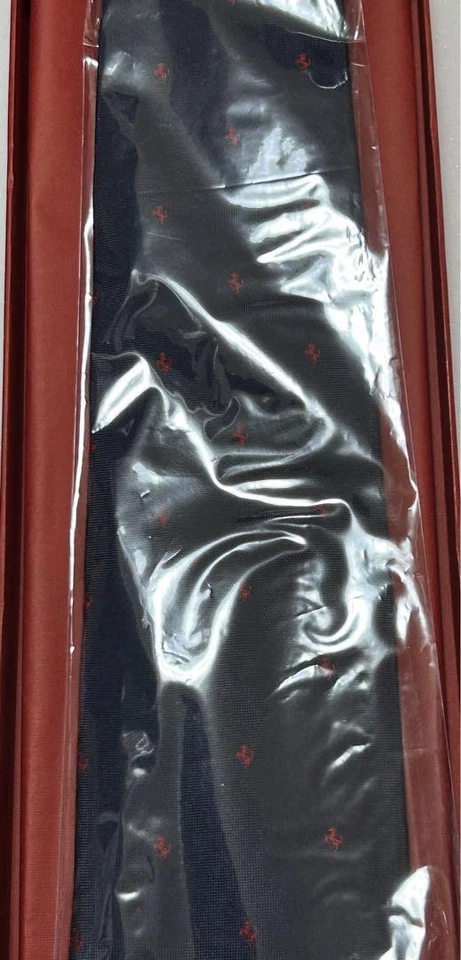 Gravata Ferrari Navy PERFEITA caixa pouco danificada - Imagem 2 de 4