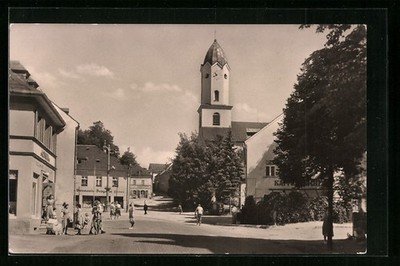 Ansichtskarte Brambach i. V., Karl-Liebknecht-Platz und ev.-luth. Kirche 