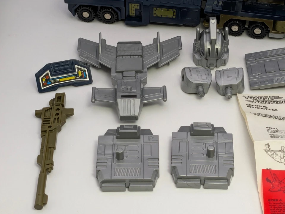 Vintage 1986 G1 Transformers Onslaught 100% Complete w/Box Hasbro Figure Japan - Image 2 of 4