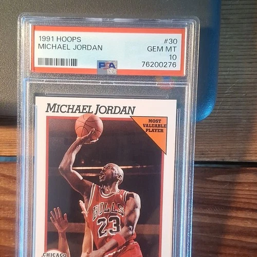 Hoops 1991-92 Michael Jordan #30 Chicago Bulls Basketball Card PSA 10 Base Set