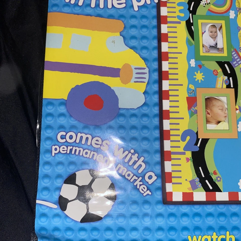 Tabla de pared de crecimiento fotográfico Watch Me Grow Kids “On My Road” 43"h X 10"w Foto 3 de 4