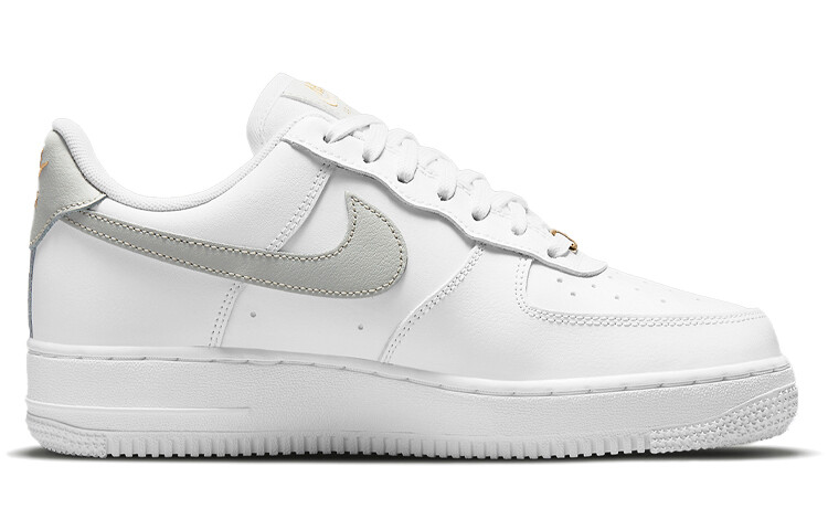 国内配送 NIKE AIR FORCE 1 '07 WHITE/UNIV GOLD-WHITE Amazon.com | Nike Womens WMNS Air Force 1 DD8959 106 - Size