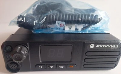 Motorola DM4400 Mobilfunkgerät Digital DMR mit Mikrofon 136-174 MHz VHF - Bild 1 von 4