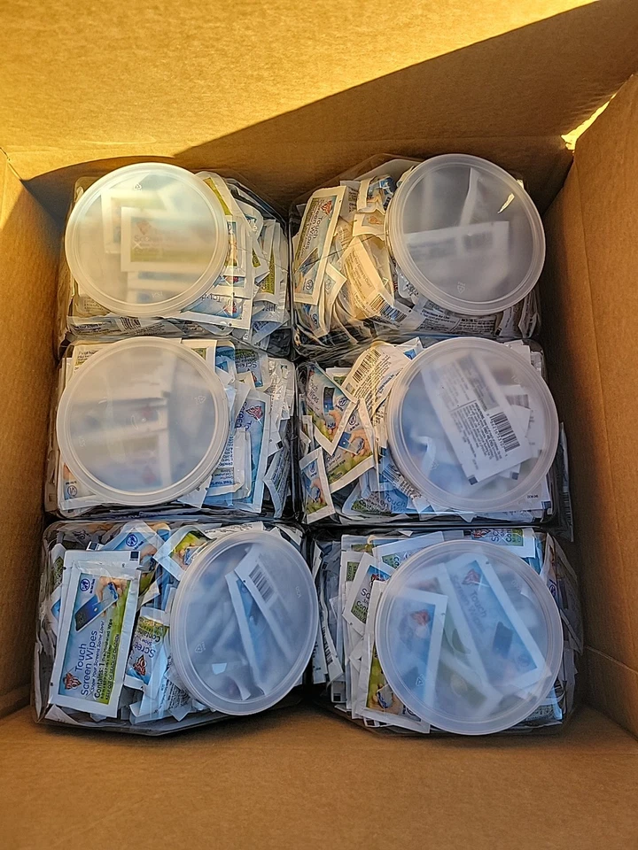 Falcon Touch Screen Wipes (6 Containers) 200/Pack Office Share Pack Dust-Off (M1 - Image 4 of 4