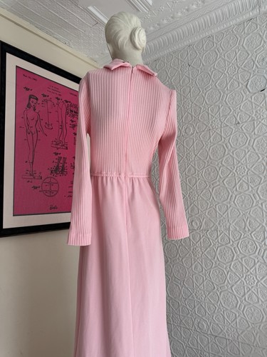 Vestido rosa vintage años 70-Maxi-Poliéster-Mod-Gogo-Cottage-Coquette-Pequeño - Imagen 7 de 14
