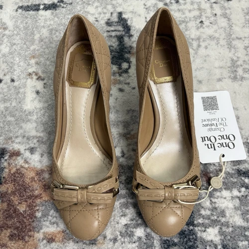 Talons hauts Christian Dior beige/bout fermé taille : 6
