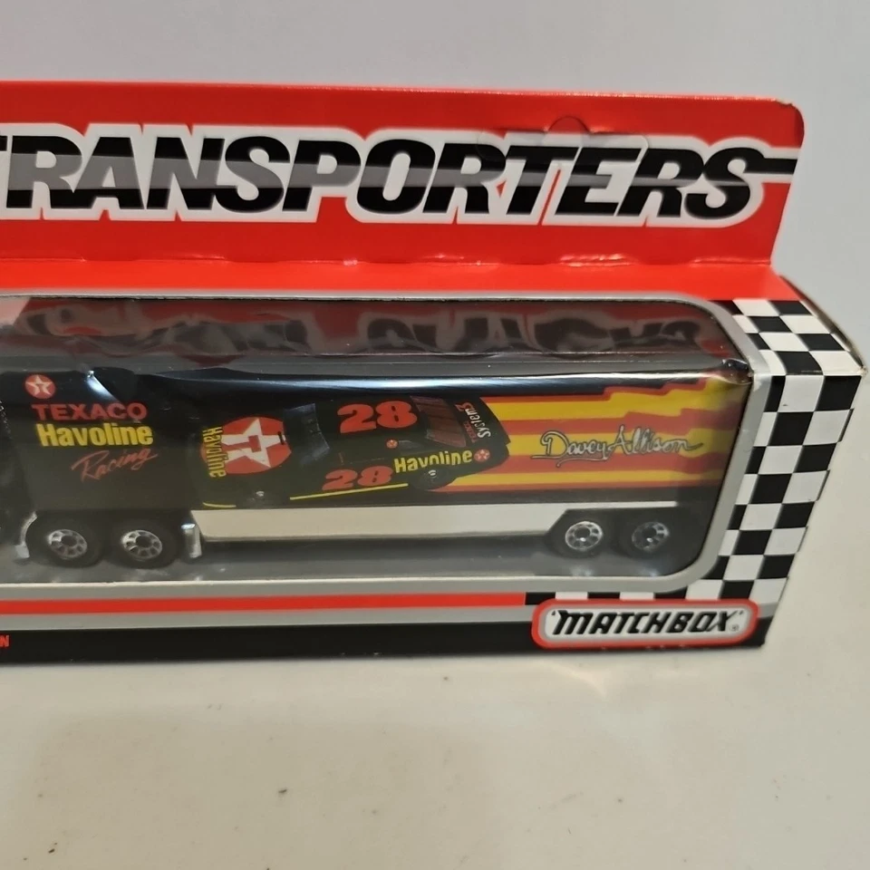 DAVEY ALLISON #28 Texaco Havoline 1992 Matchbox Super Star Transporter CY109 - Image 3 of 4