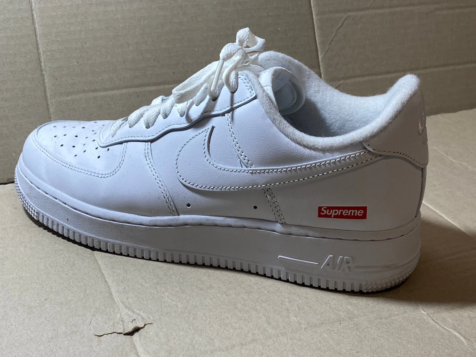 Nike Air Force 1 Low Supreme White UK7/US8