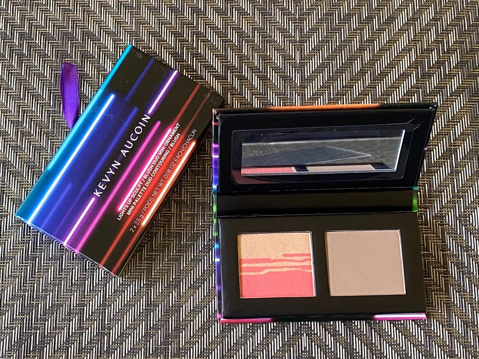 (2 упаковки) KEVYN AUCOIN СВЕТИТСЯ СКУЛЬПТУРА/РУМЯНА ДУЭТ: МИНИ ОРНАМЕНТ - Изображение 4 из 4