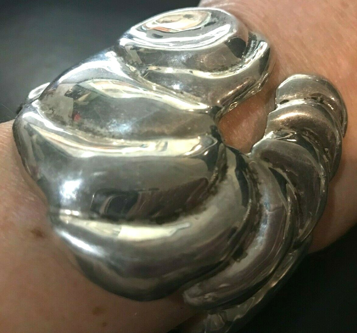 Sterling Silver Beautiful Solid Swirl  Design Cuf… - image 2