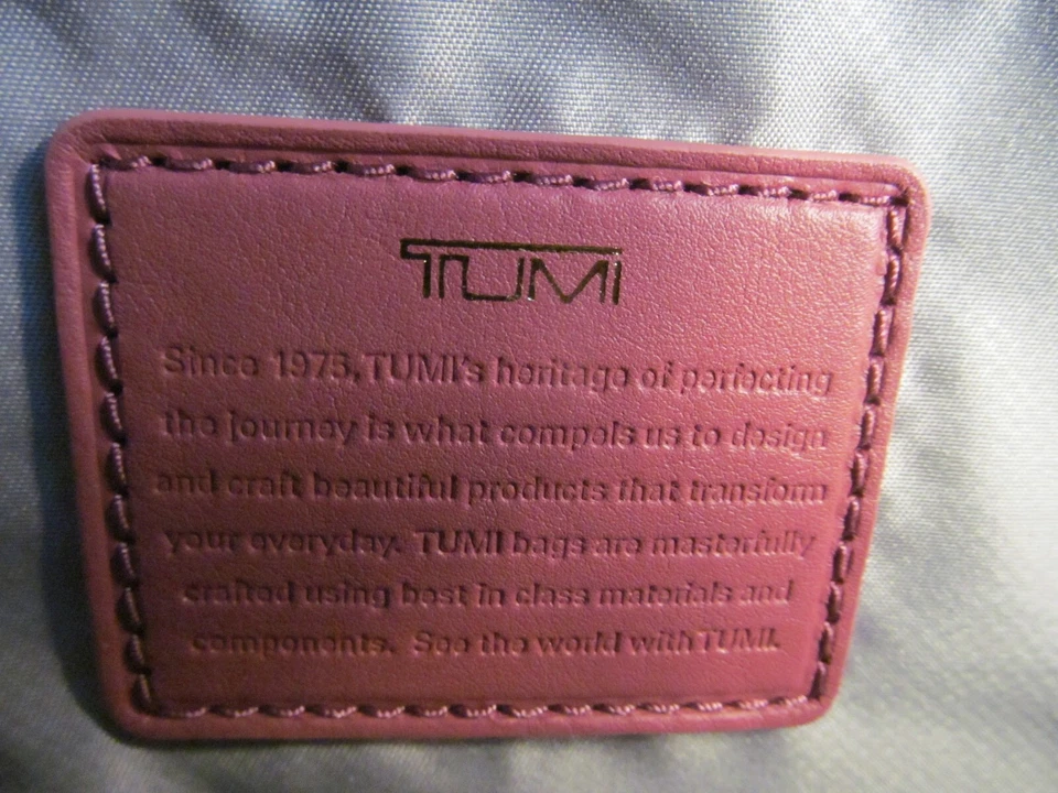 Mochila para computadora portátil TUMI V4 rosa rubí para mujer, 16'25" X 11" X 6" precio de venta sugerido por el fabricante 450,00 USD -NUEVA CON ETIQUETAS Foto 4 de 4