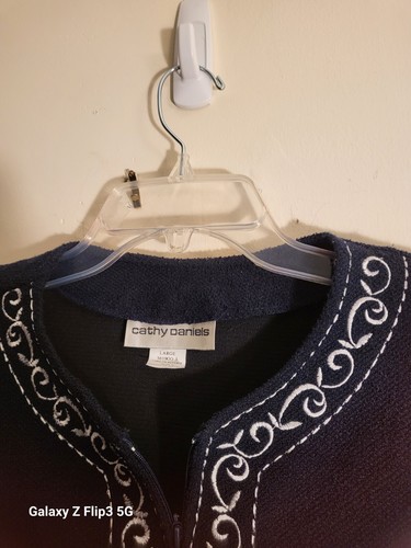 Cathy Daniels Cardigan Sweater Size L Black White Floral Trim Zip Front - Picture 3 of 5
