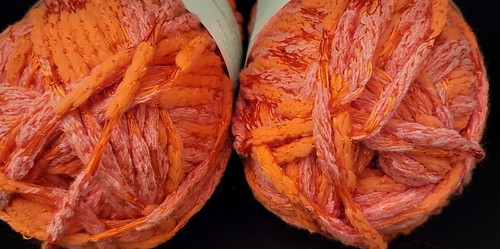 2 SKEINS/BALLS OF (DISCONTINUED) KNIT PICKS VACATION YARN - #6121 TANGERINE - Picture 4 of 4