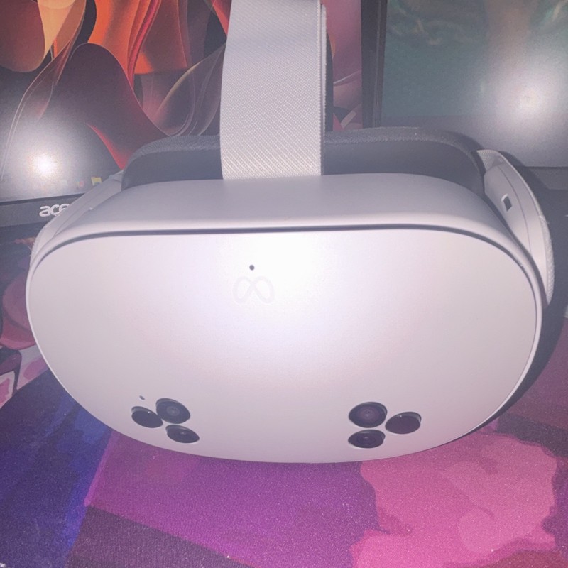 Meta Quest 2 Standalone VR Headset w/ Touch Controllers White 120Hz USB-C