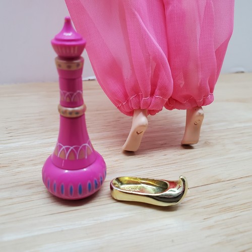2000 Mattel I Dream of Jeannie Barbie Doll Collector Edition #29913 w/ Bottle - Picture 10 of 10