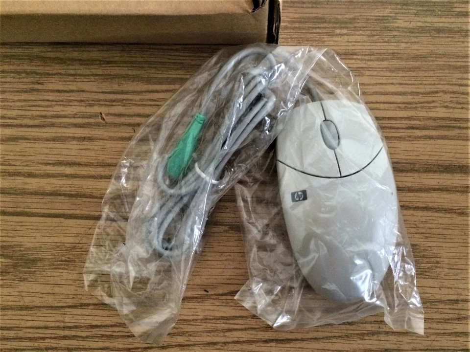 NEW Vintage HP 2-Button Wired PC Mouse 6-Pin mini-DIN PS/2 Connector + CD A4030 - Image 2 of 4