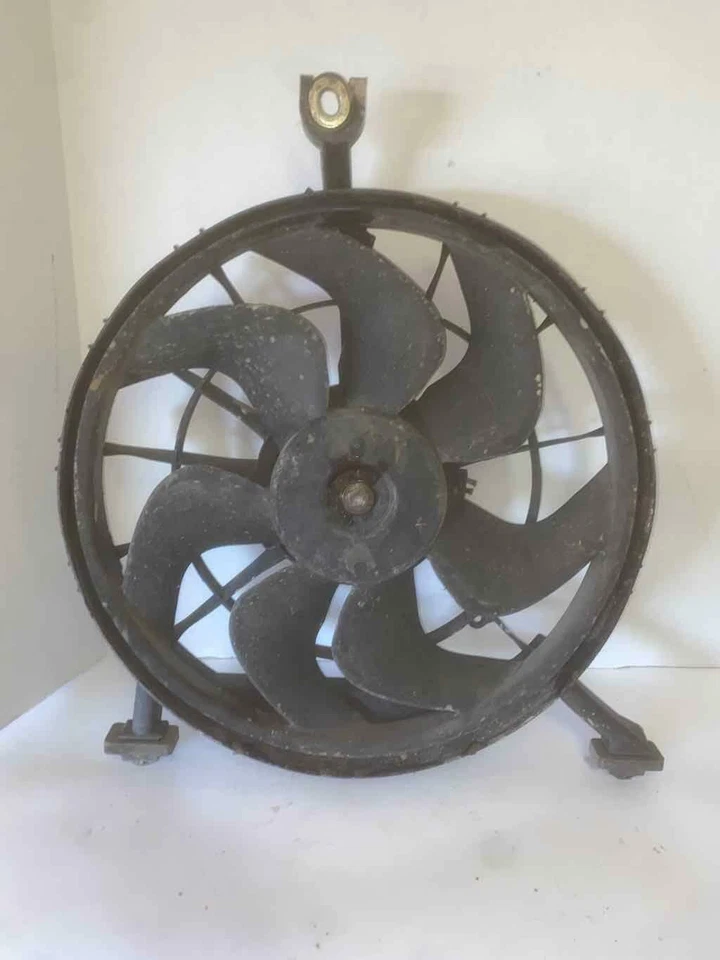 Radiator Electric Cooling Motor Fan Assembly PONTIAC GRAND AM 3.1 95 96 97 98 - Image 4 of 4