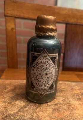 NEW! Wizarding Trunk Harry Potter Draught of Dreamless Sleep Potion Bottle