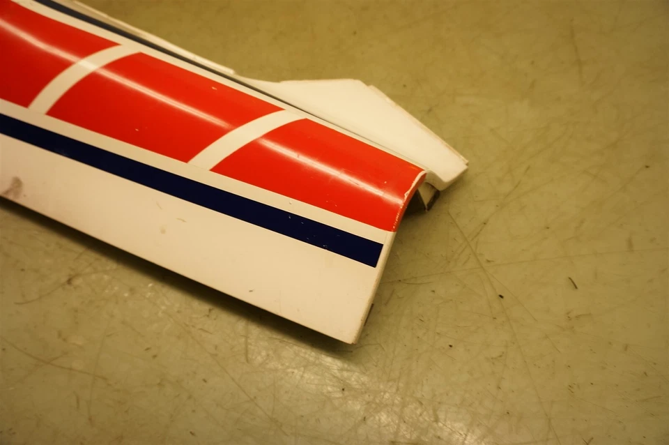 Yamaha RZ500 RZ 500 RZV500 RD500LC 1985 LC RD500 RZV RD *2676 panel lateral izquierdo 3 Foto 3 de 4