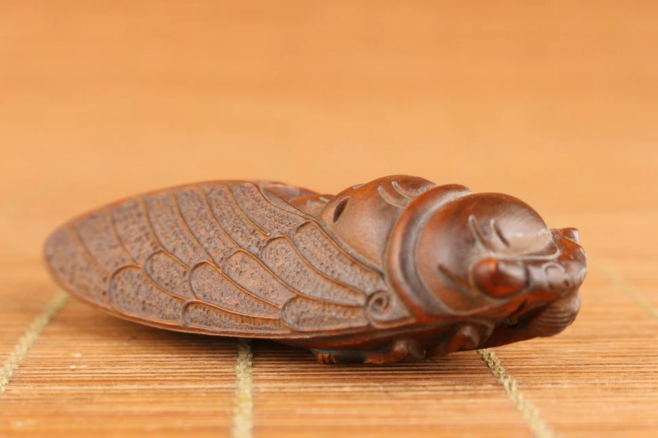 Estatua de cigarra china de boj hecha a mano figura decoración pieza de mano Foto 4 de 4