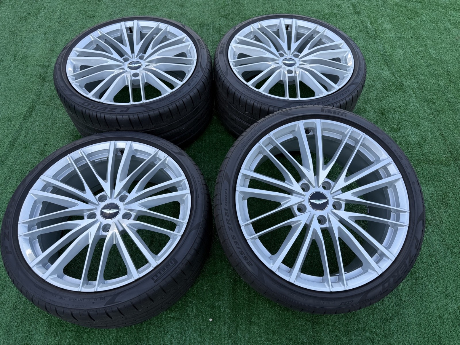 Set Aston Martin DBS Wheels Forged 21 inch OEM MINT