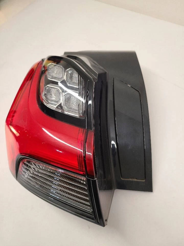 20-24 MITSUBISHI OUTLANDER SPORT LH Luz Trasera Conductor Cuarto Panel Montado Foto 2 de 4