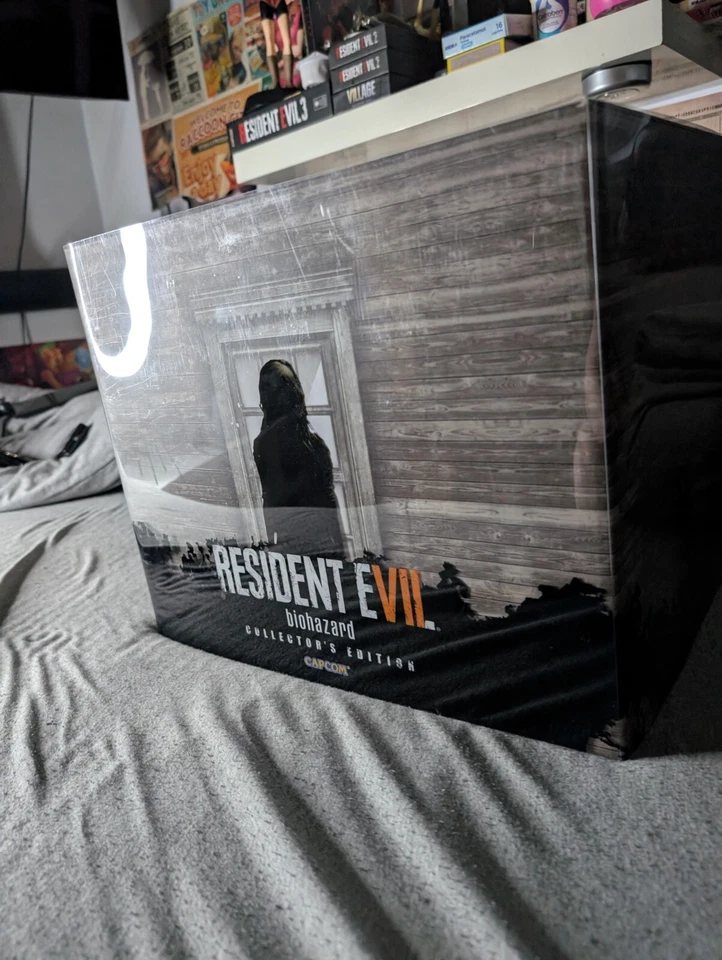 Resident Evil 7 USA Gamestop Collector's Edition Immaculate Condition - Image 4 of 4
