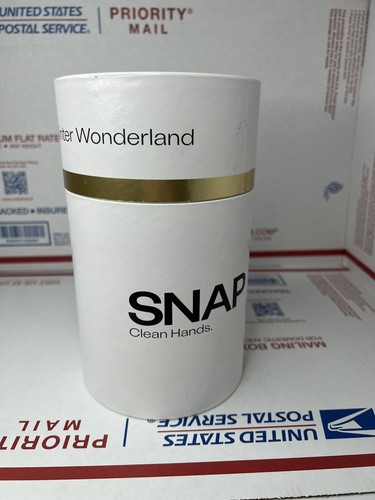 SNAP CLEAN HANDS BY SNAPPYSCREEN. Touchless Mist Sanitizer, Winter Wonderland