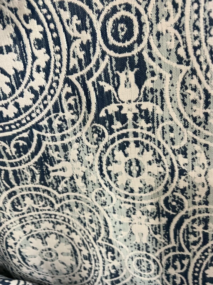 7019911 Outdura 12100 CONSTANTINE NAVY Floral Interior Exterior Foto 2 de 3