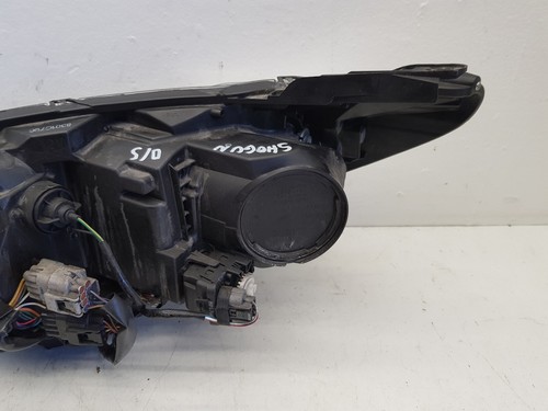 2020 MITSUBISHI SHOGUN SPORT MK3 FRONT RIGHT DRIVER SIDE HEADLIGHT OEM 8301C796 - Picture 11 of 16