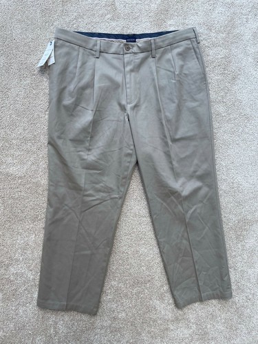 NEW Dockers Mens Chino Pants Size 40 X 