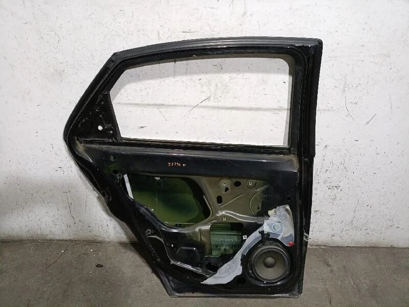 124063 puerta trasera izquierda para OPEL VECTRA C GTS (Z02) 2.0 DTI 16V 5420143 - Imagen 2 de 4