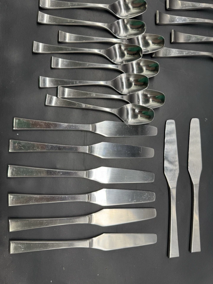 40 Pcs Oxford Hall SABRINA MCM Stainless Steel Japan 8 Place Settings - Image 2 of 4