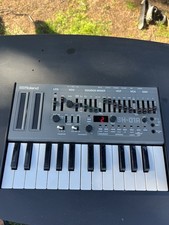 Roland SH-01A Boutique Digital Synthesizer Sound Module With K-25M Mini Keyboard