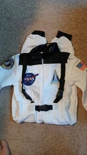 NASA-SPACESHUTTLE-YOUTH SPACE JUMPSUIT-NEW- SIZE MEDIUM-WHITE-COSTUME/PLAY