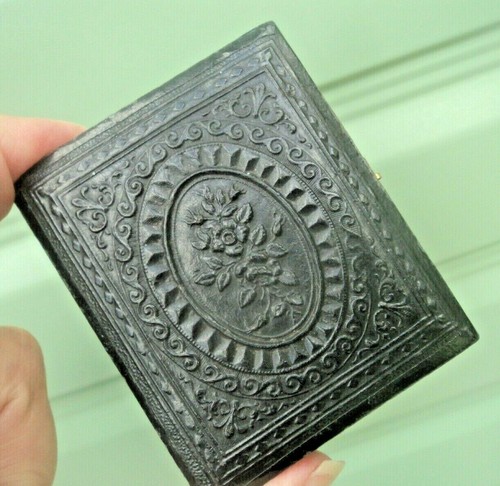 Super Antique Victorian Photograph Frame and Photo - choice from 2 available - Picture 5 of 10