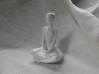 AVON BALLERINA in MILK GLASS BOTTLE SWEET HONESTY EAU DE COLOGNE VINTAGE