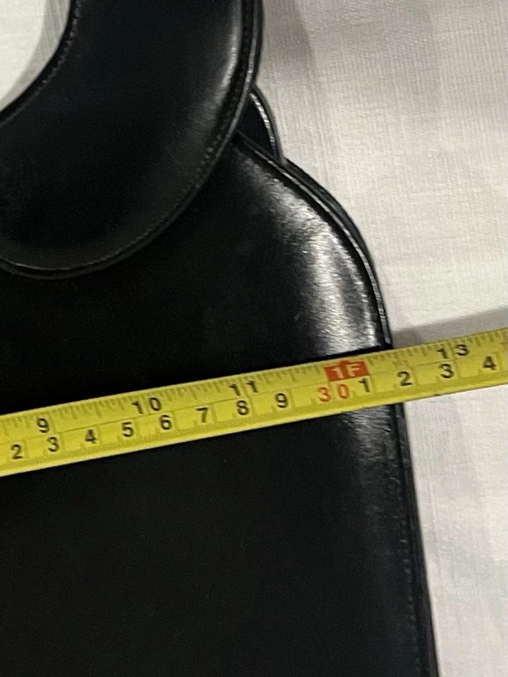 Vintage 60s Mod Black Leather Structured Purse Brass Kiss Lock VTG 13.5 Tall - Image 4 of 4