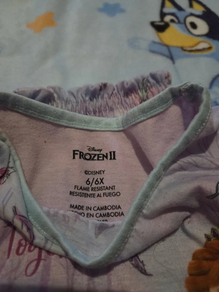Juego de pijama congelado para niñas 6-6X Foto 2 de 3