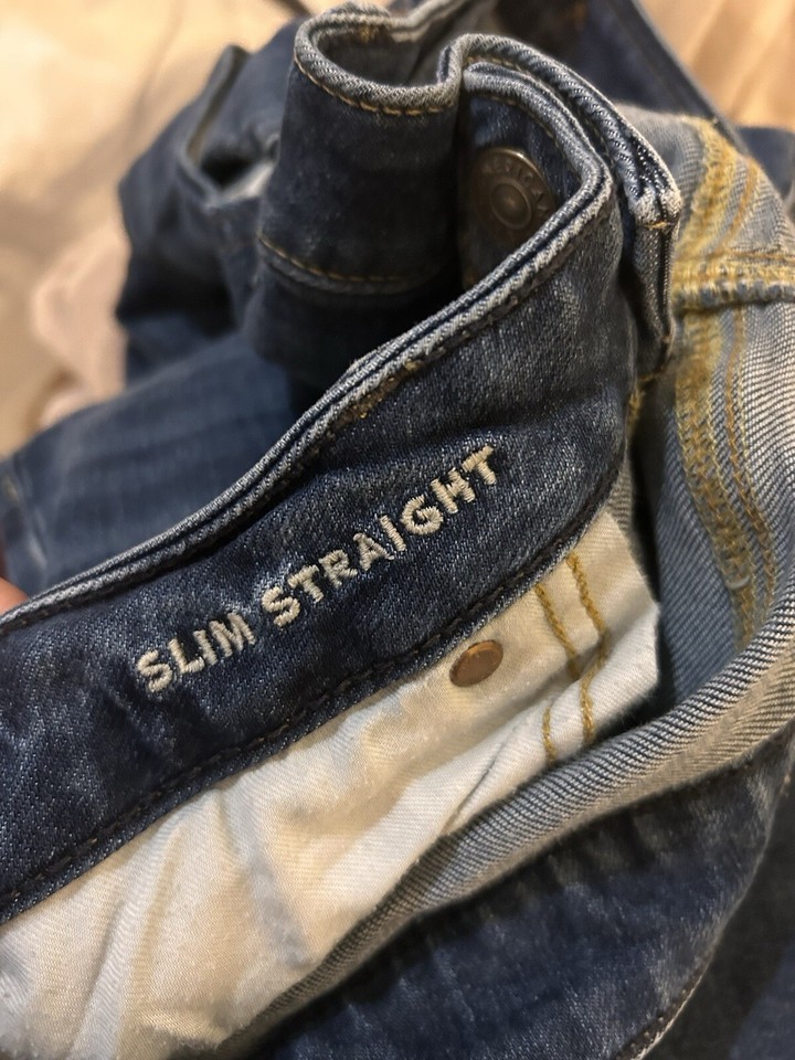 American Eagle Men’s Slim Straight Flex Fit Blue Jeans Dark wash