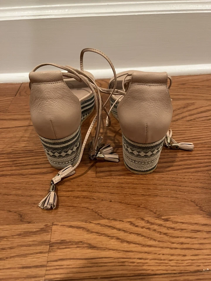 Zapatos para mujer Klub Nico de tacón plano talla 7 Foto 2 de 4