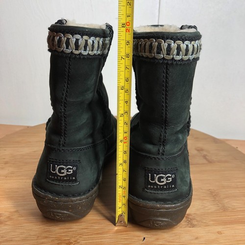 UGG Boots Womens 7 Swell Short Black Leather Sheepskin Lined Pull On Classic - Picture 7 of 14