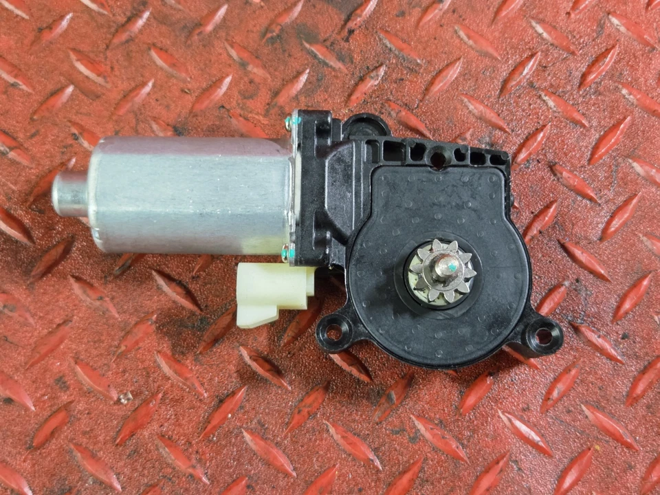 Motor de ventana eléctrica del lado del conductor delantero 2000-2005 para modelos Saturn Dorman 742-114 Foto 4 de 4