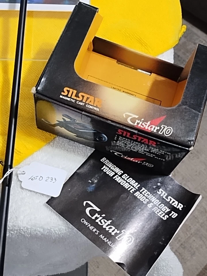 Caña de pescar baitcasting Zebco 33 6'6" MH 10-20 lb y carrete Silstar Tristar 10 Foto 3 de 4