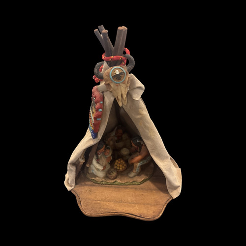Vintage Decorative Native Indian Leather TeePee & Family - Picture 1 of 4
