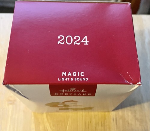 2024 Hallmark Andenken Weihnachtsmann oben auf dem Haus Weihnachtszauber Ornament - Bild 2 von 2