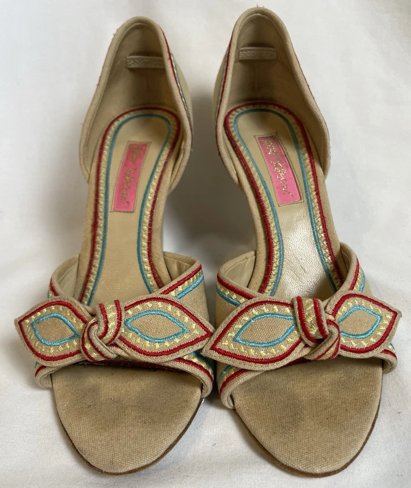 Zapatos de Tacón Alto Betsey Johnson 6 Beige Lona Rojo Azul Borde Lazo Sin Cordones Formales Foto 2 de 4
