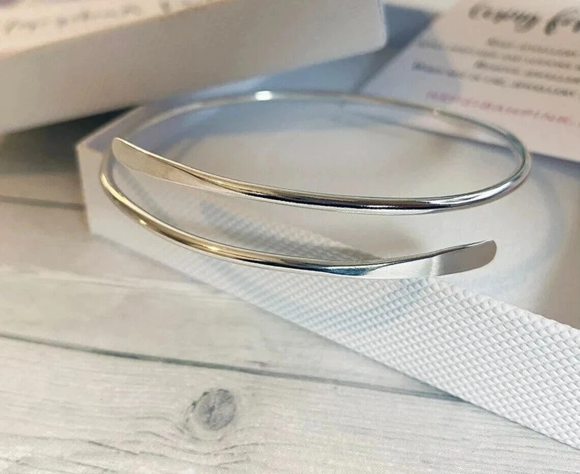 Nail wrap bracelet top