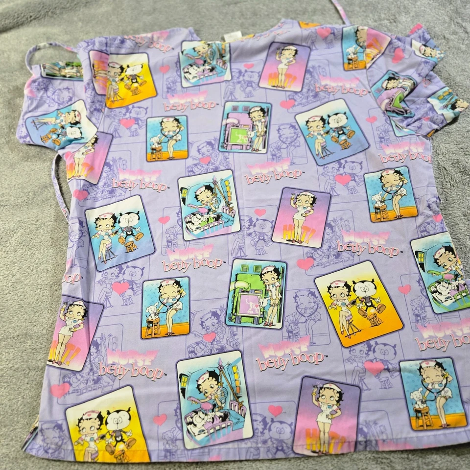 Blusa Médica Betty Boop Para Mujer Grande Manga Corta con Corbatas De Colección Enfermera Lavanda Foto 3 de 4